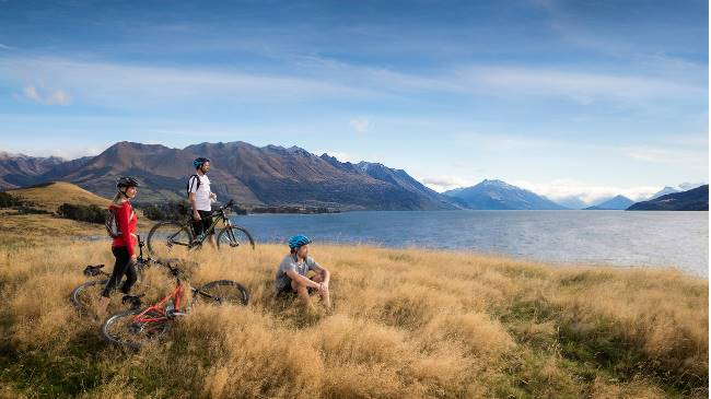 Enjoying the view from the cycle trail |  <i>Southern Discoveries</i>