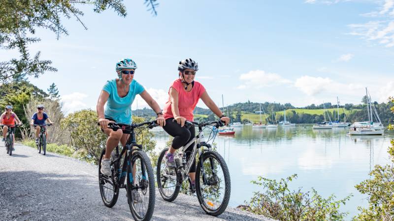 Cycling the easy trails next to the harbour |  <i>Ruth Lawton Photography</i>